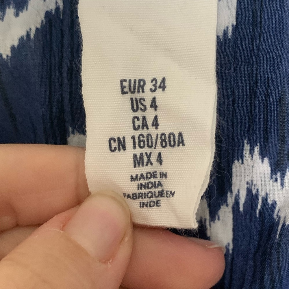 H&M Top - Picture 2 of 2